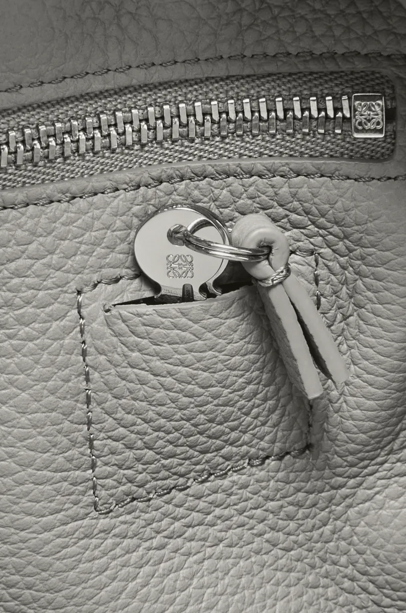 柔软粒面牛皮革 Amazona 23 手袋