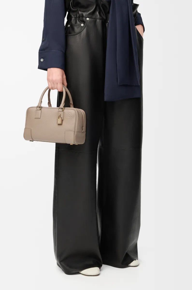 柔软粒面牛皮革 Amazona 23 手袋