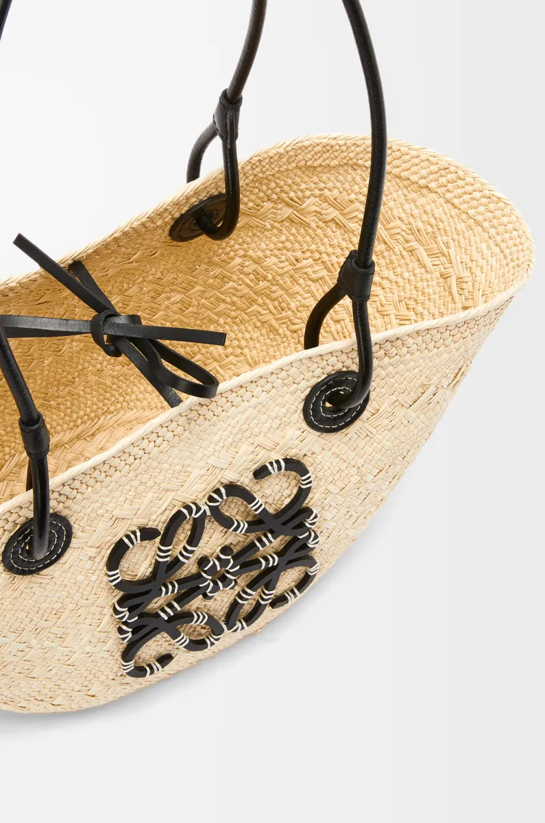 小号伊拉卡棕榈纤维和牛皮革 Anagram Basket 手袋