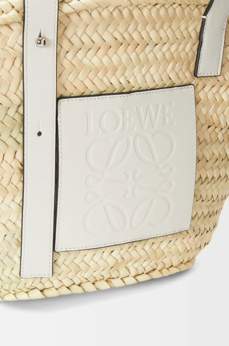 棕榈叶和牛皮革 Basket 手袋