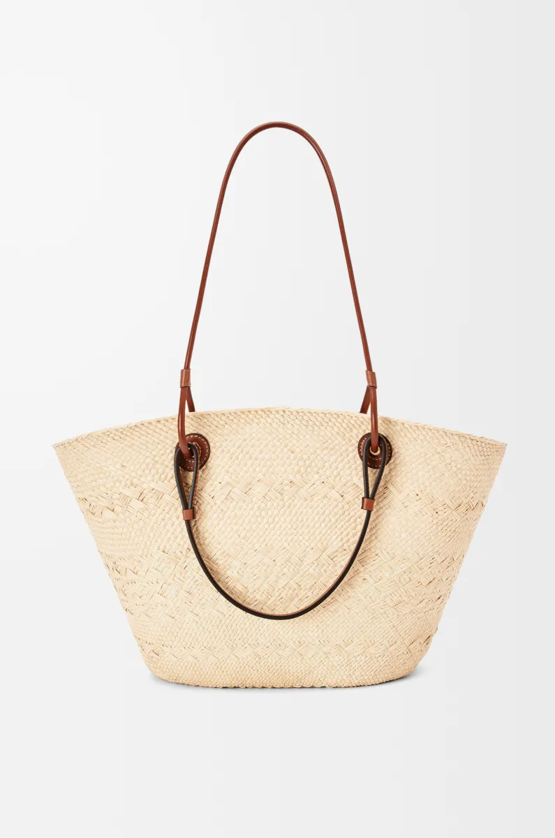 中号伊拉卡棕榈纤维和牛皮革 Anagram Basket 手袋