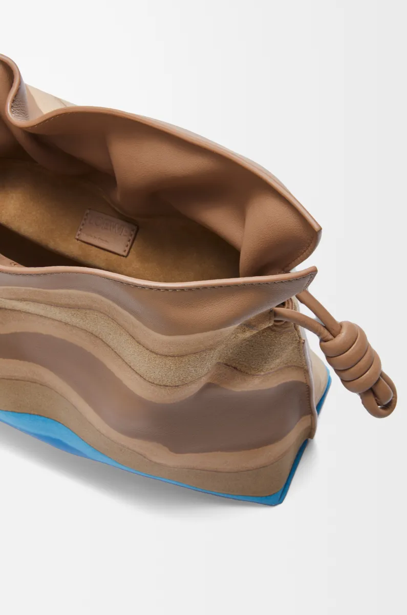 中号纳帕牛皮革 Flamenco 手拿包