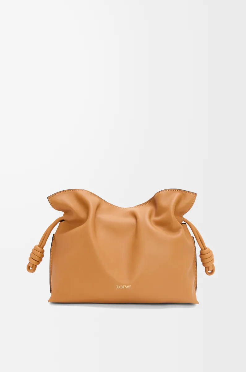 中号纳帕牛皮革 Flamenco 手拿包