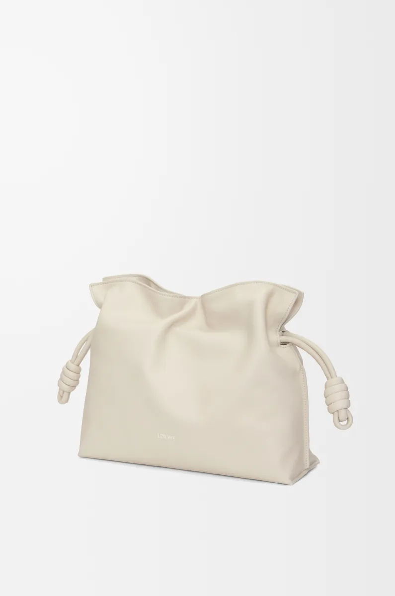 中号纳帕牛皮革 Flamenco 手拿包