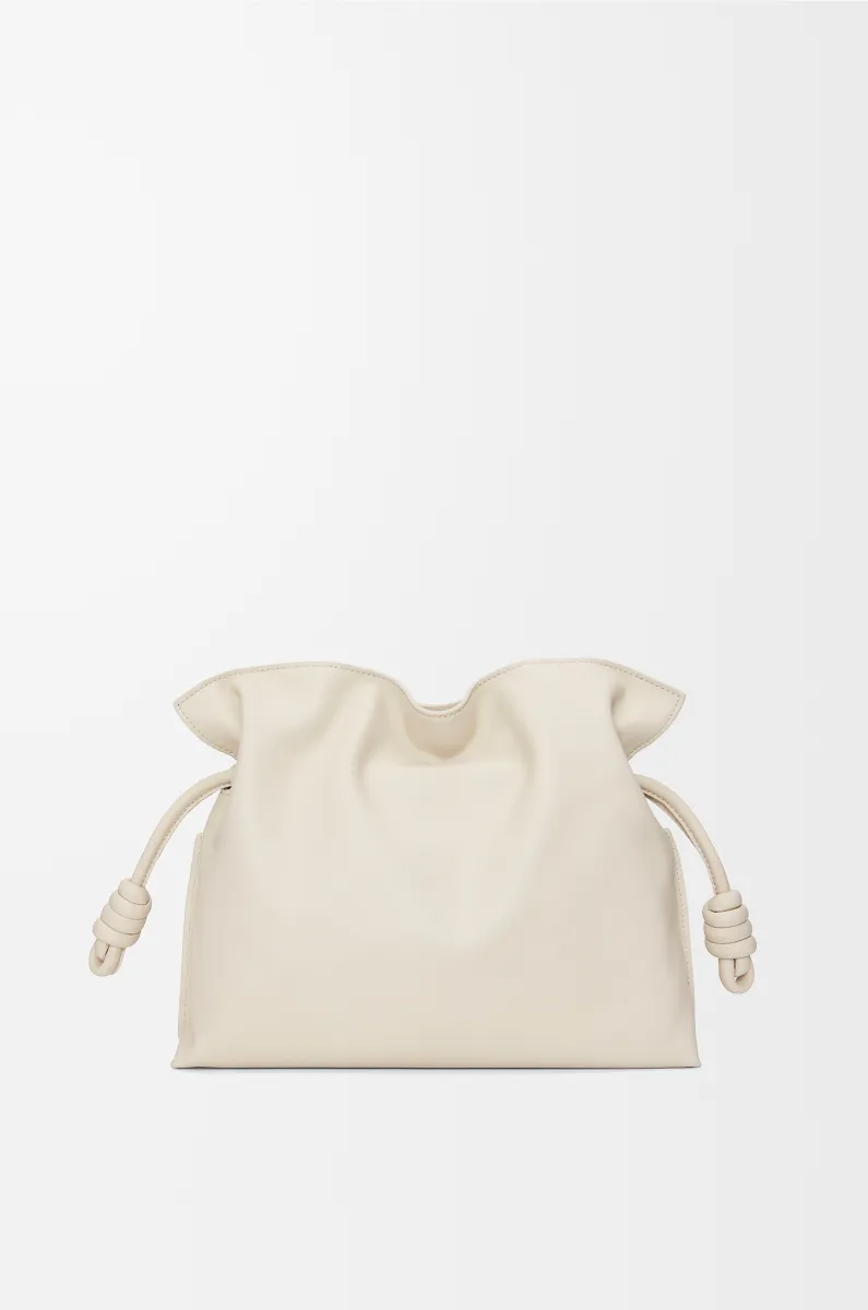 中号纳帕牛皮革 Flamenco 手拿包