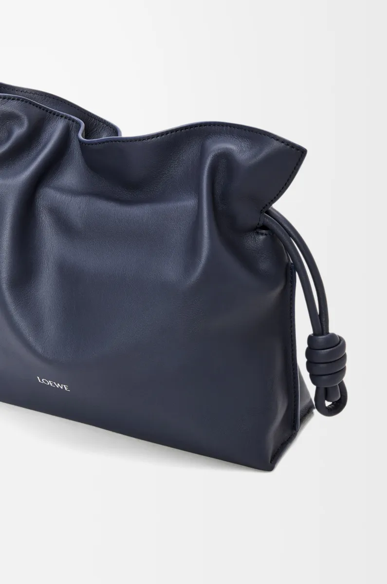 中号纳帕牛皮革 Flamenco 手拿包