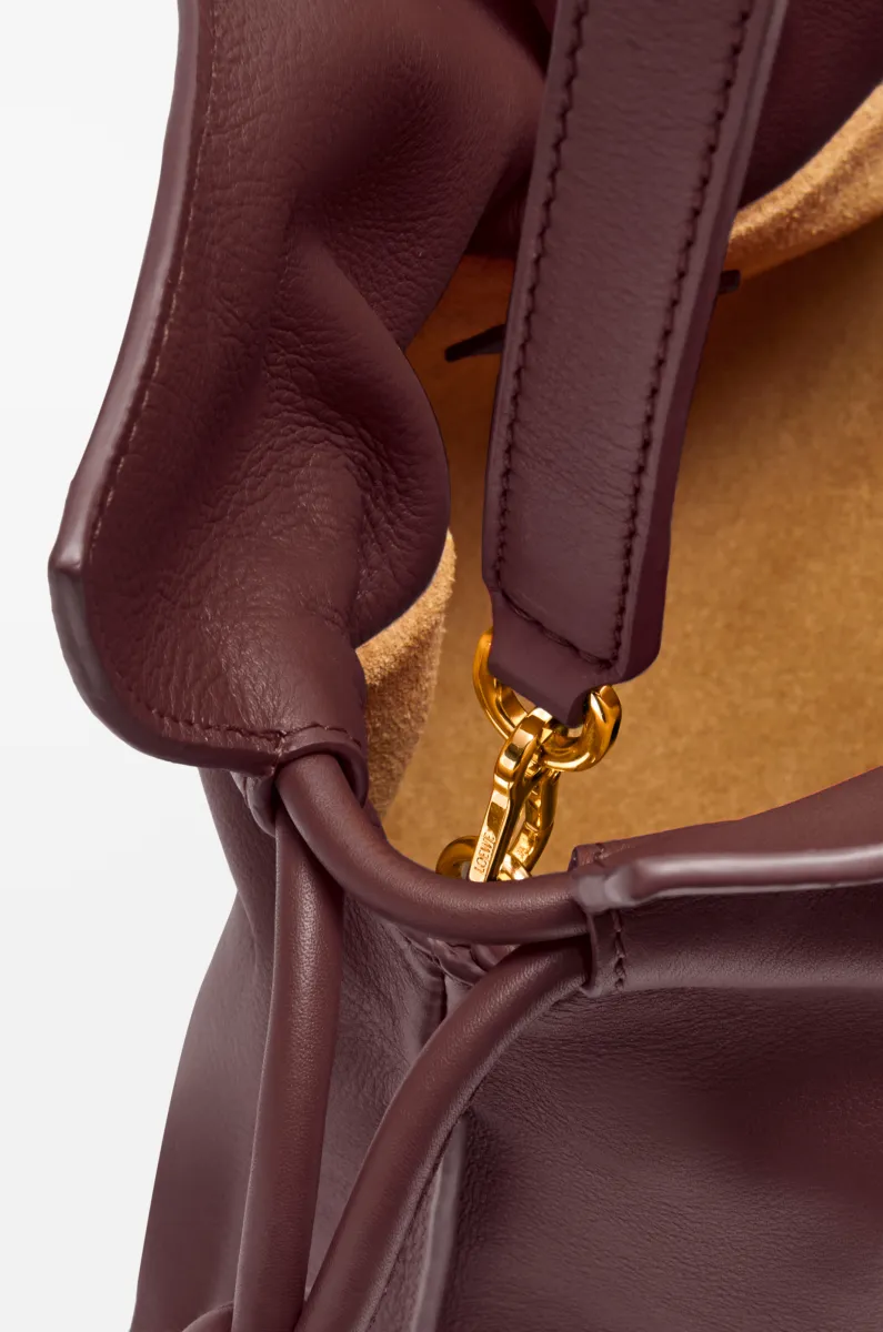 中号纳帕牛皮革 Flamenco 手拿包