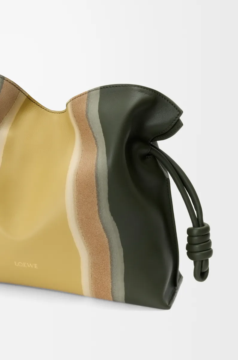 中号纳帕牛皮革 Flamenco Landscape 手拿包