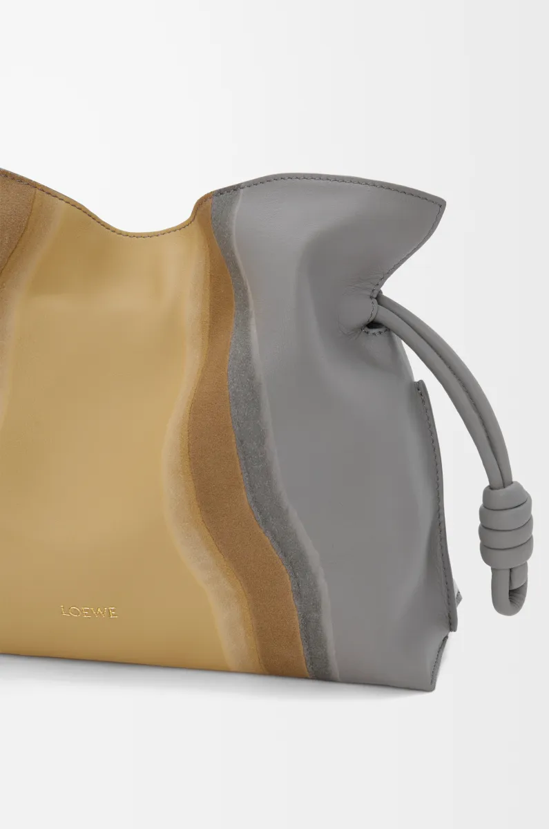 中号纳帕牛皮革 Flamenco Landscape 手拿包