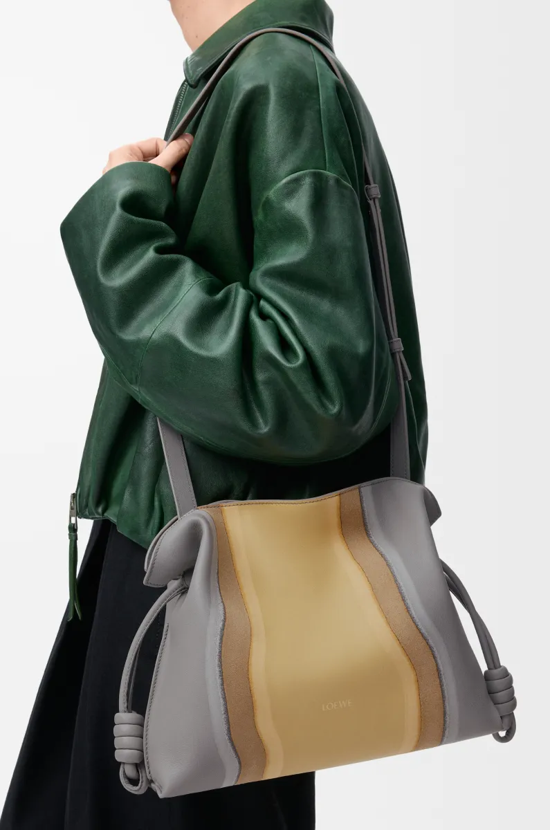 中号纳帕牛皮革 Flamenco Landscape 手拿包