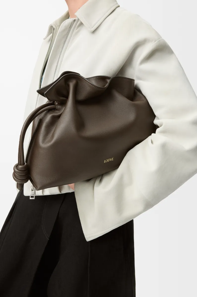 中号纳帕牛皮革 Flamenco 手拿包