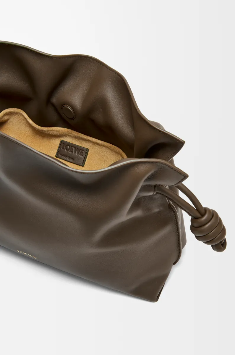 中号纳帕牛皮革 Flamenco 手拿包