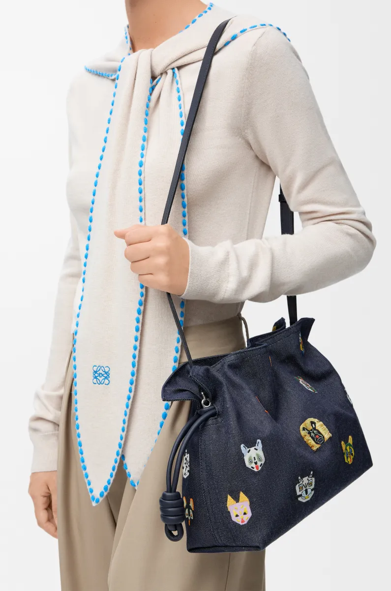 中号刺绣单宁布 Flamenco 手拿包