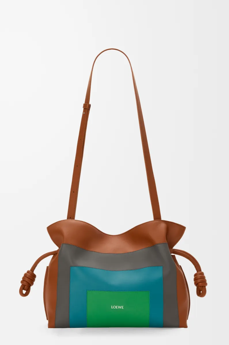 中号纳帕牛皮革 Flamenco 手拿包