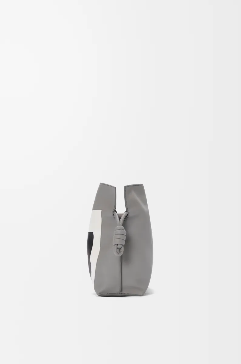 中号纳帕牛皮革 Flamenco 手拿包