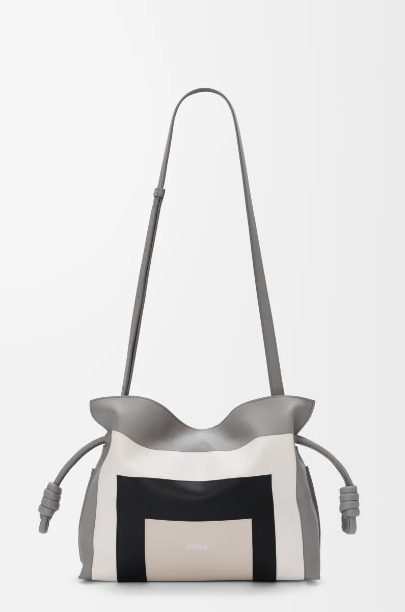 中号纳帕牛皮革 Flamenco 手拿包