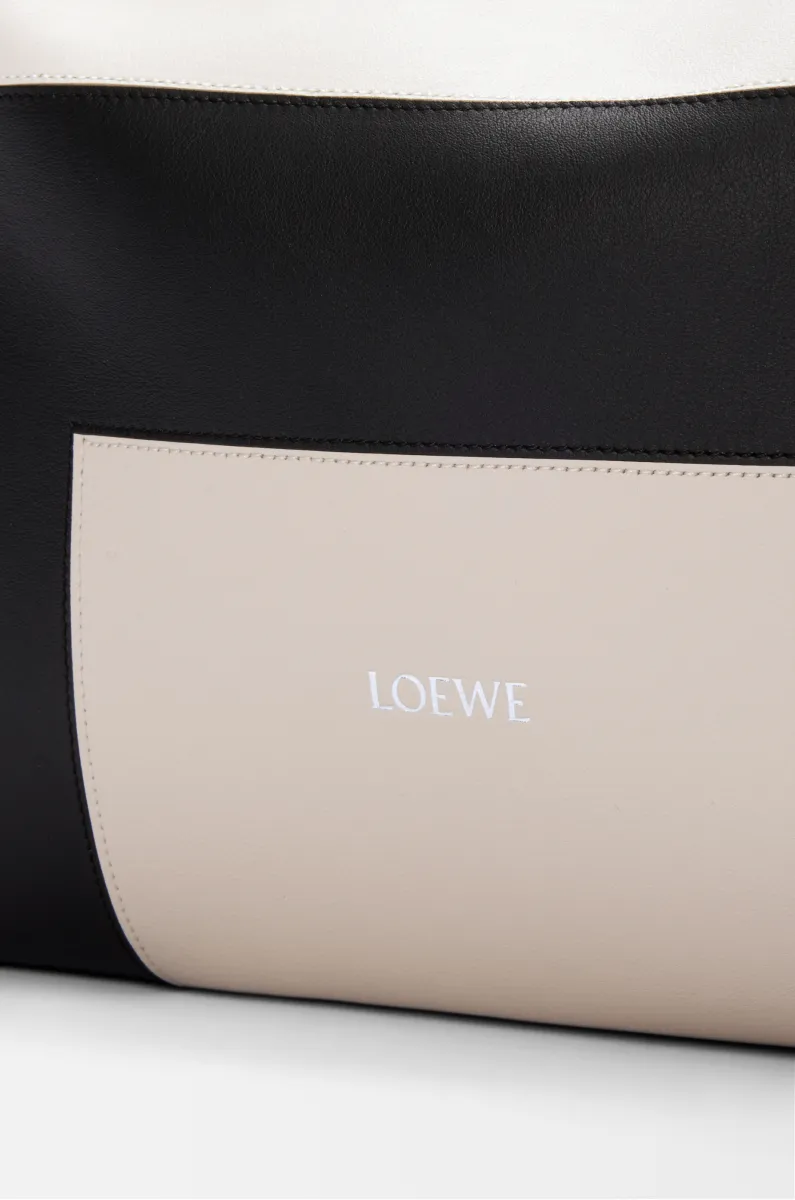 中号纳帕牛皮革 Flamenco 手拿包