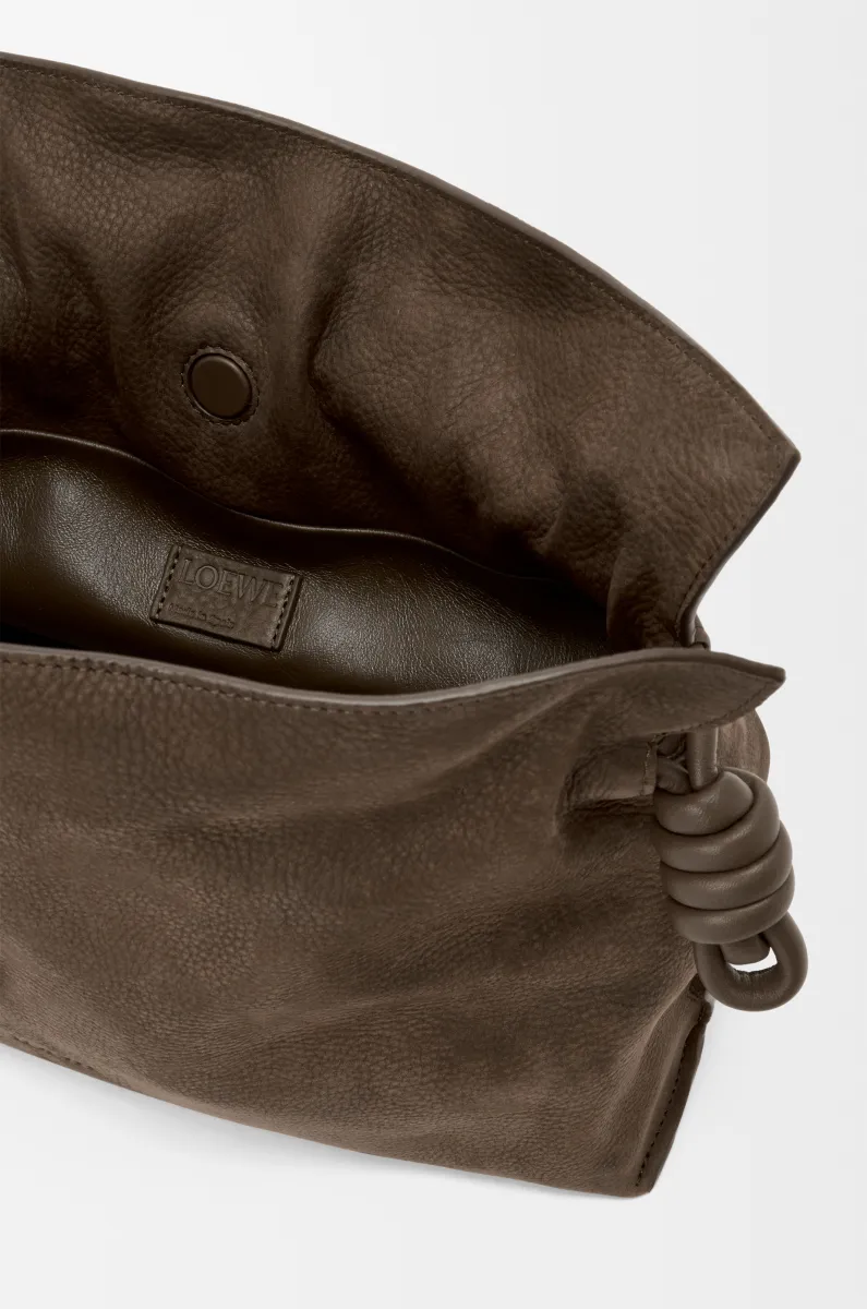 中号粒面牛巴革 Flamenco 手拿包