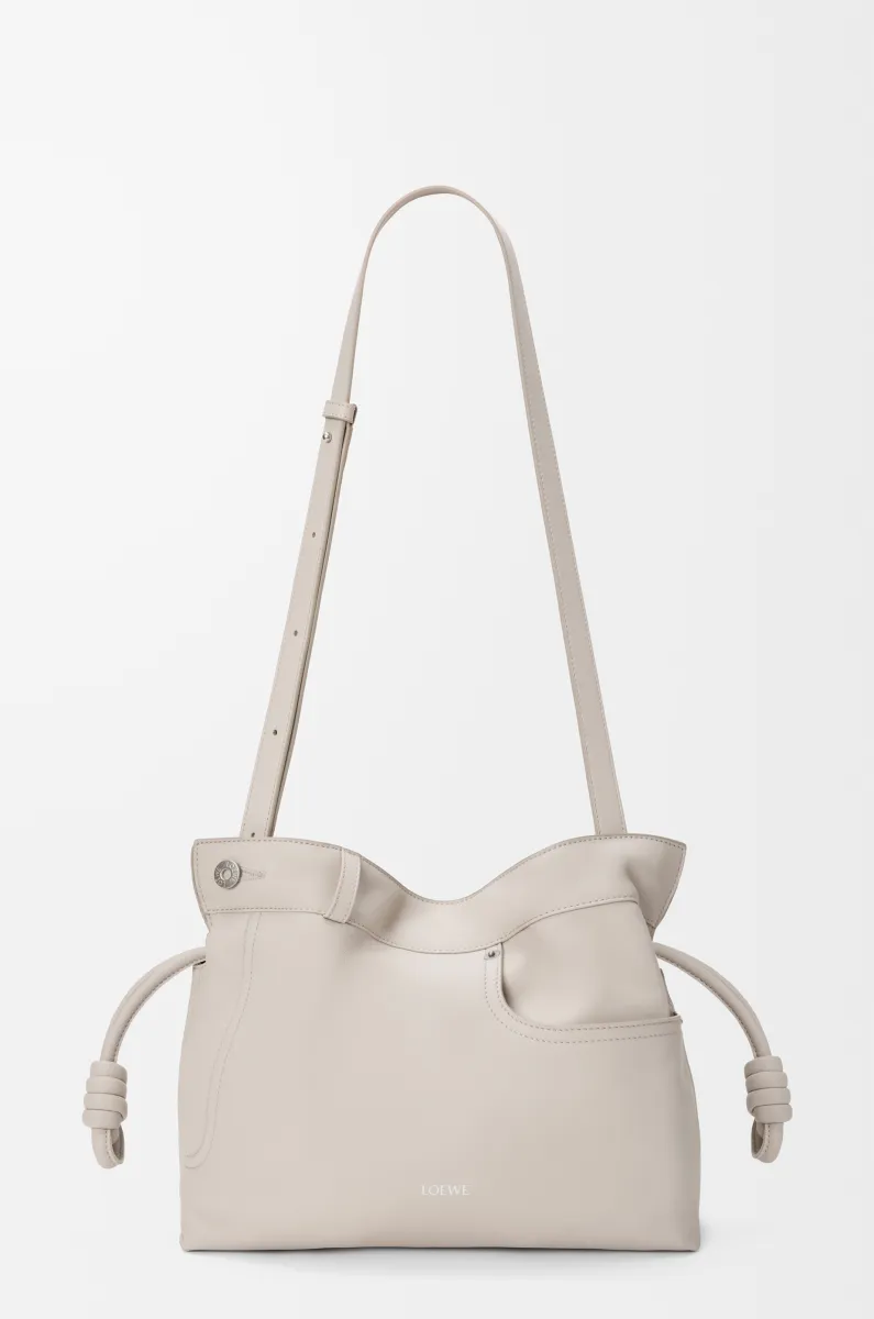 中号亮面牛皮革 Panta Flamenco 手拿包