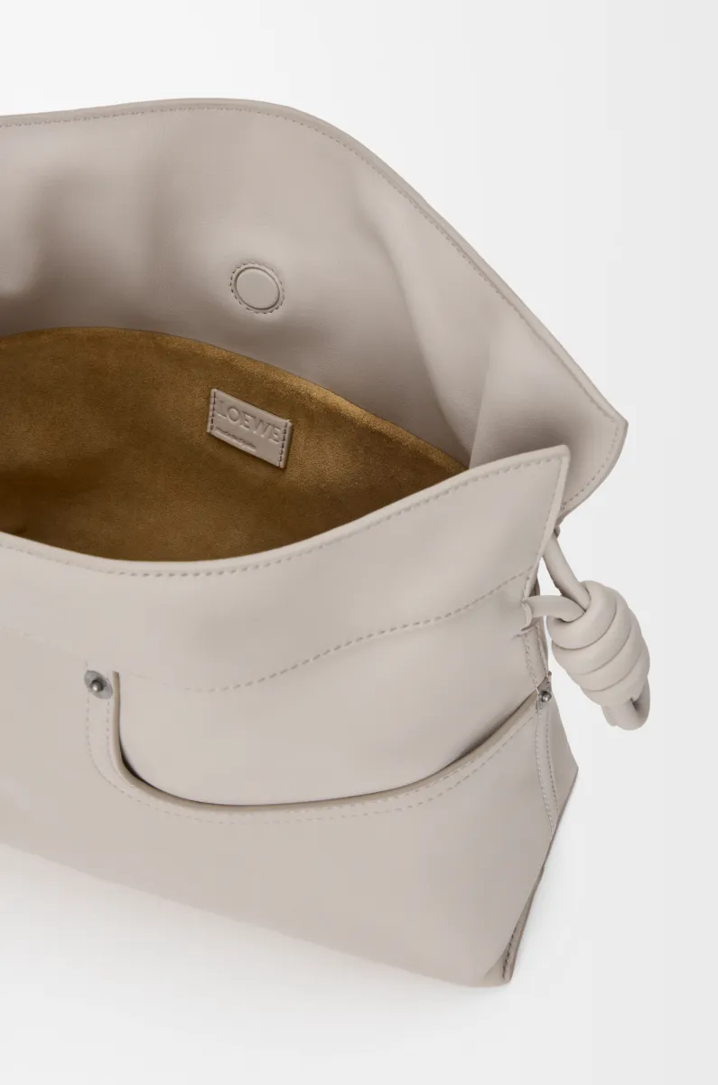 中号亮面牛皮革 Panta Flamenco 手拿包