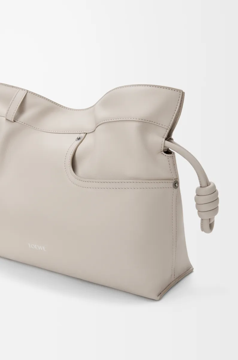 中号亮面牛皮革 Panta Flamenco 手拿包