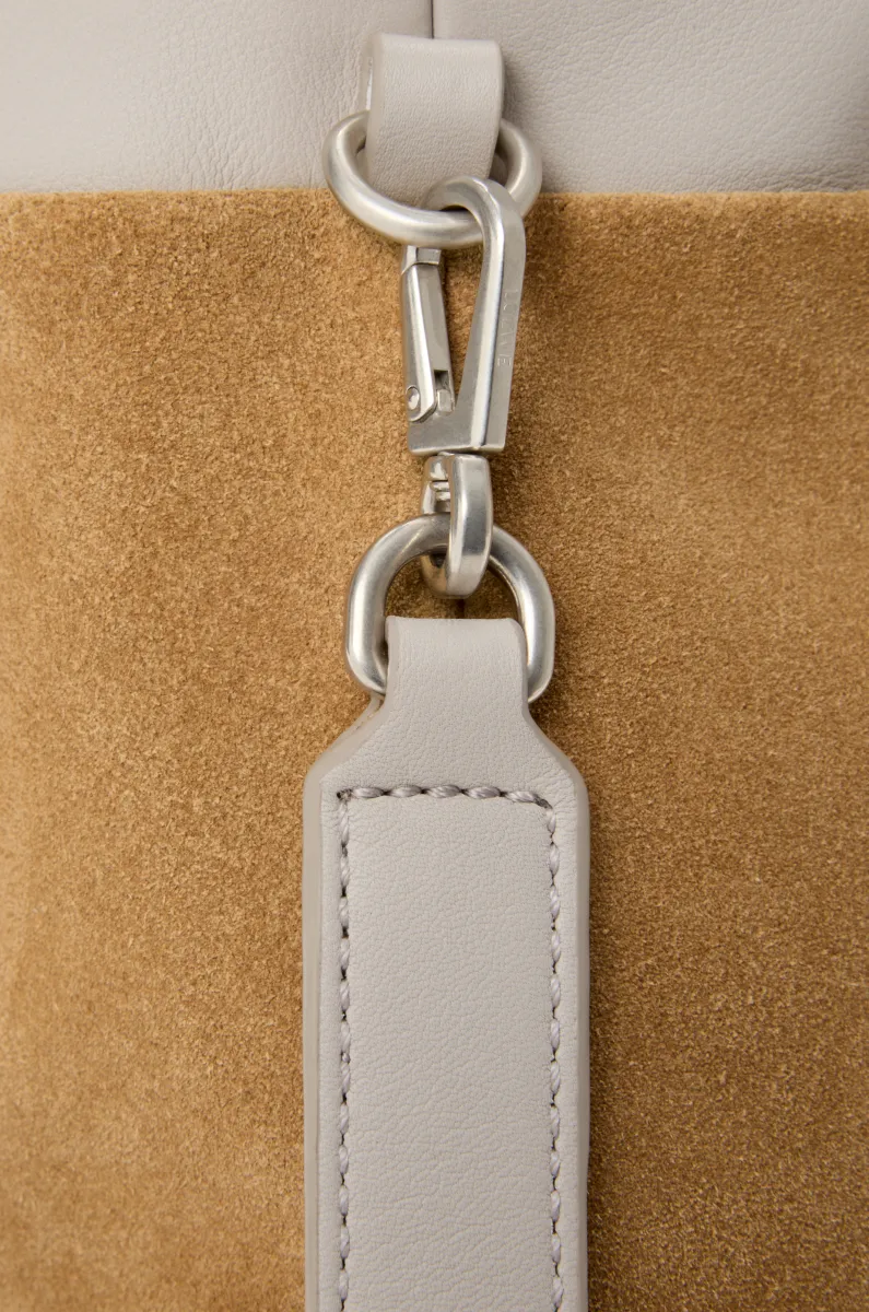 中号亮面牛皮革 Panta Flamenco 手拿包