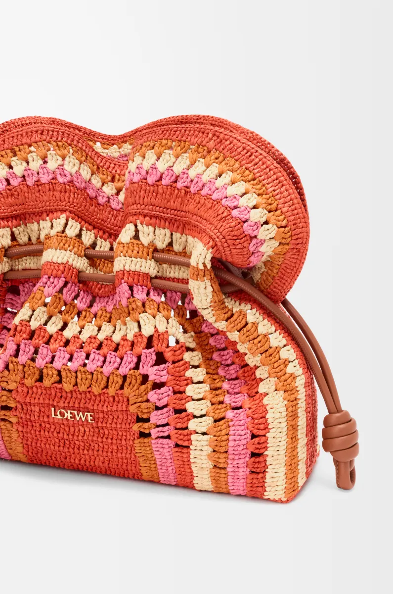 中号拉菲草和牛皮革 Flamenco 手拿包