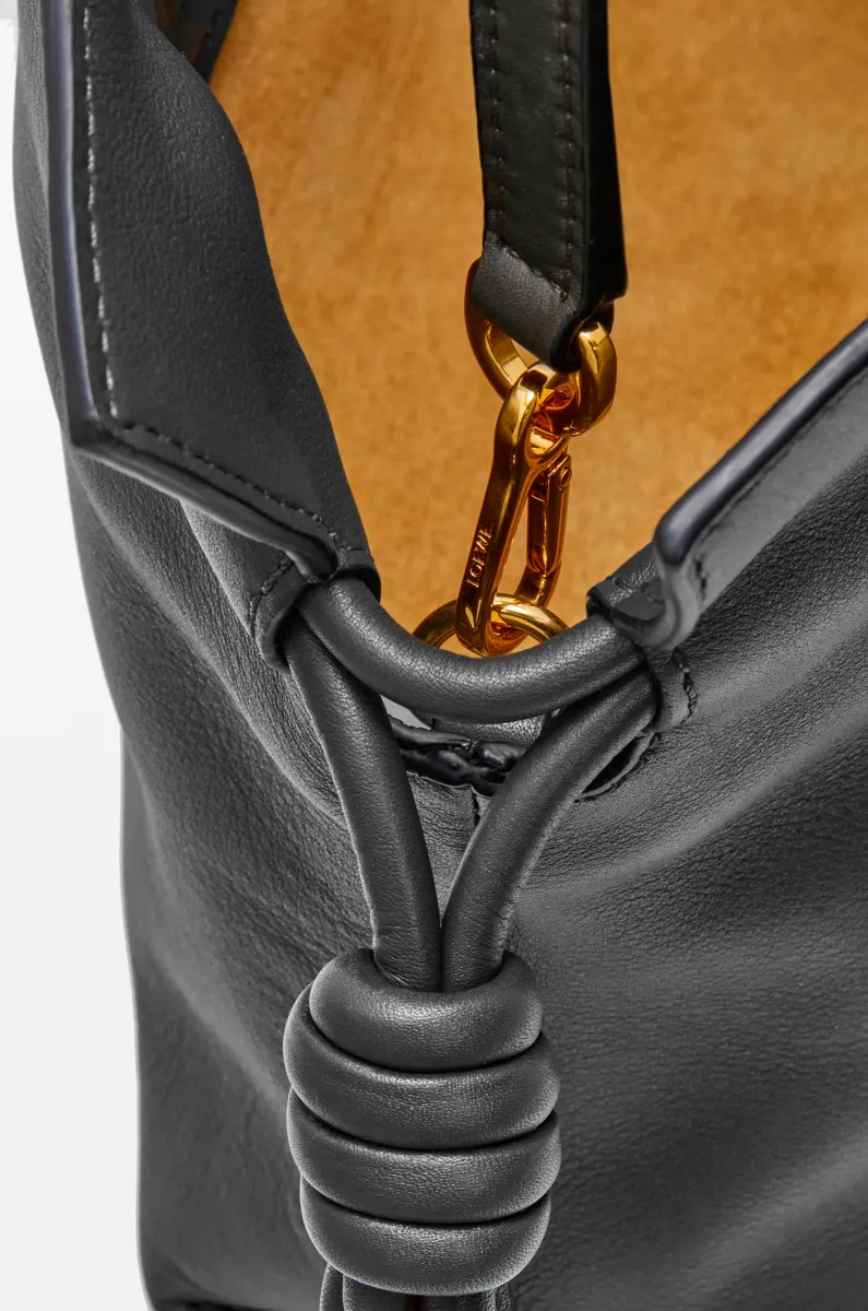 迷你纳帕牛皮革 Flamenco 手拿包