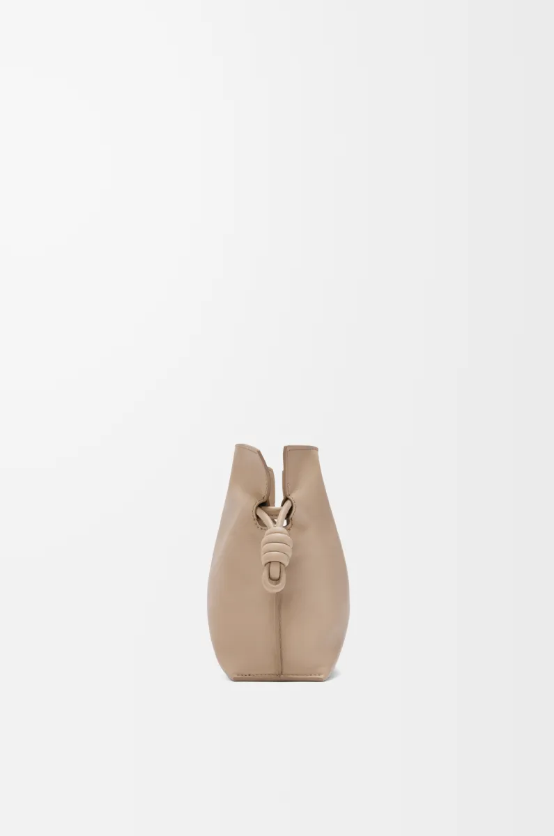 迷你纳帕牛皮革 Flamenco 手拿包