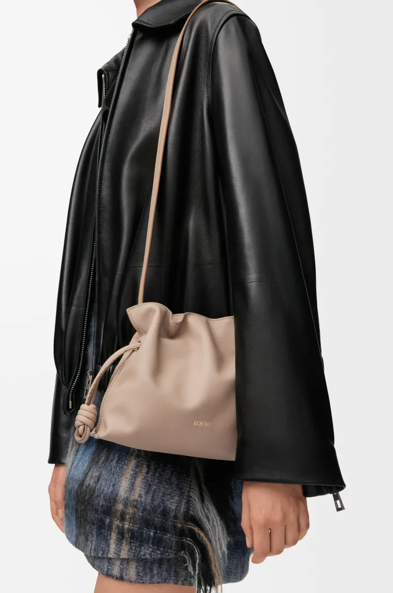 迷你纳帕牛皮革 Flamenco 手拿包