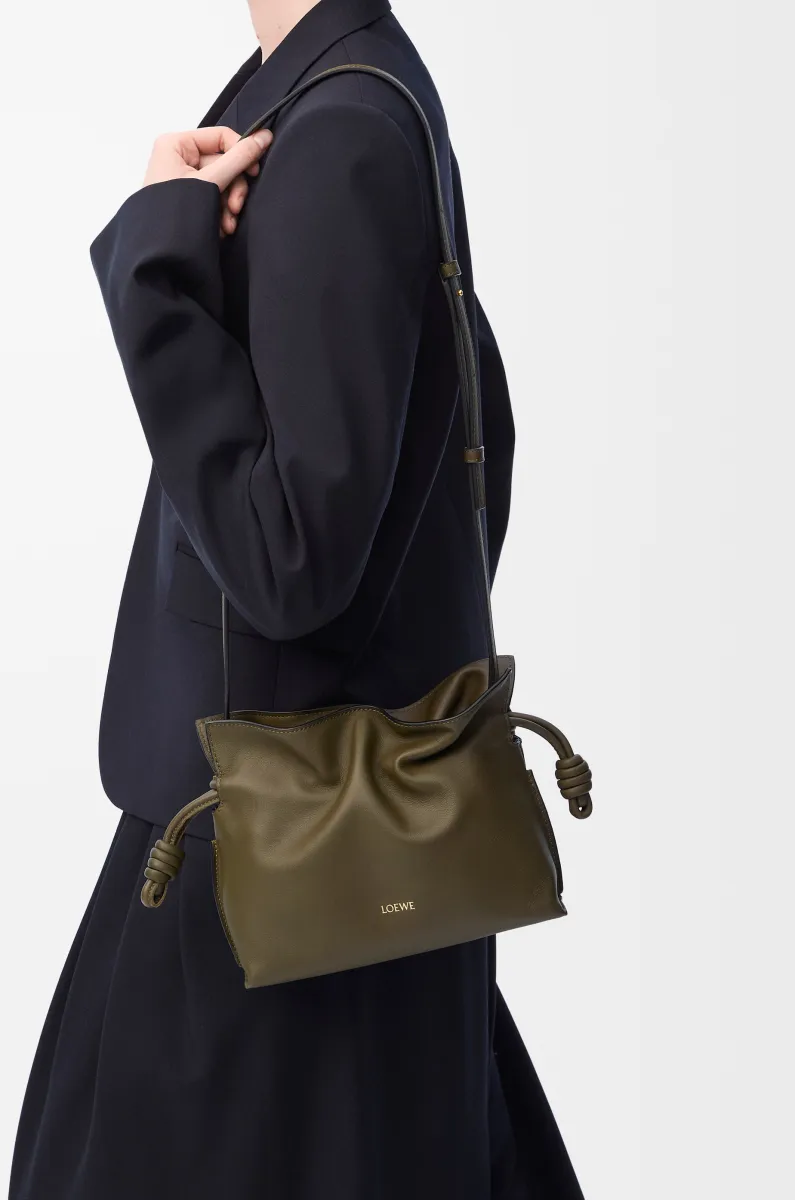 迷你纳帕牛皮革 Flamenco 手拿包