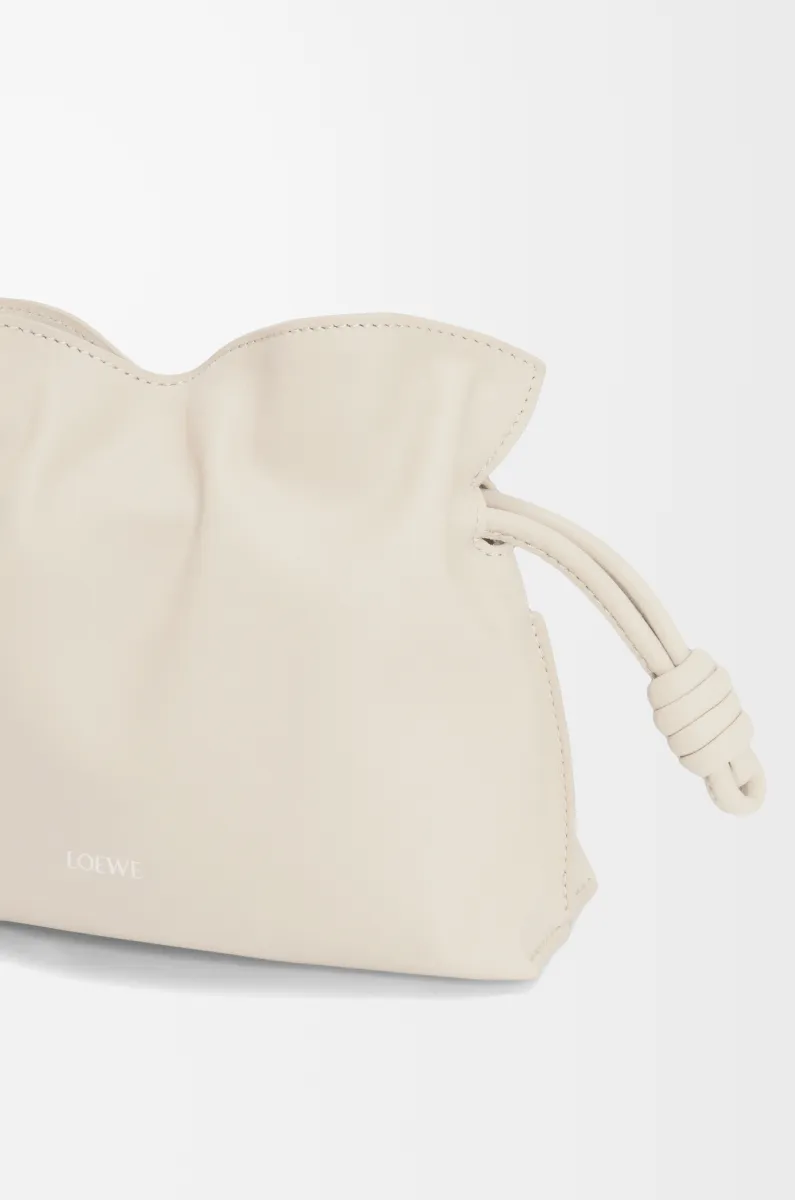 迷你纳帕牛皮革 Flamenco 手拿包