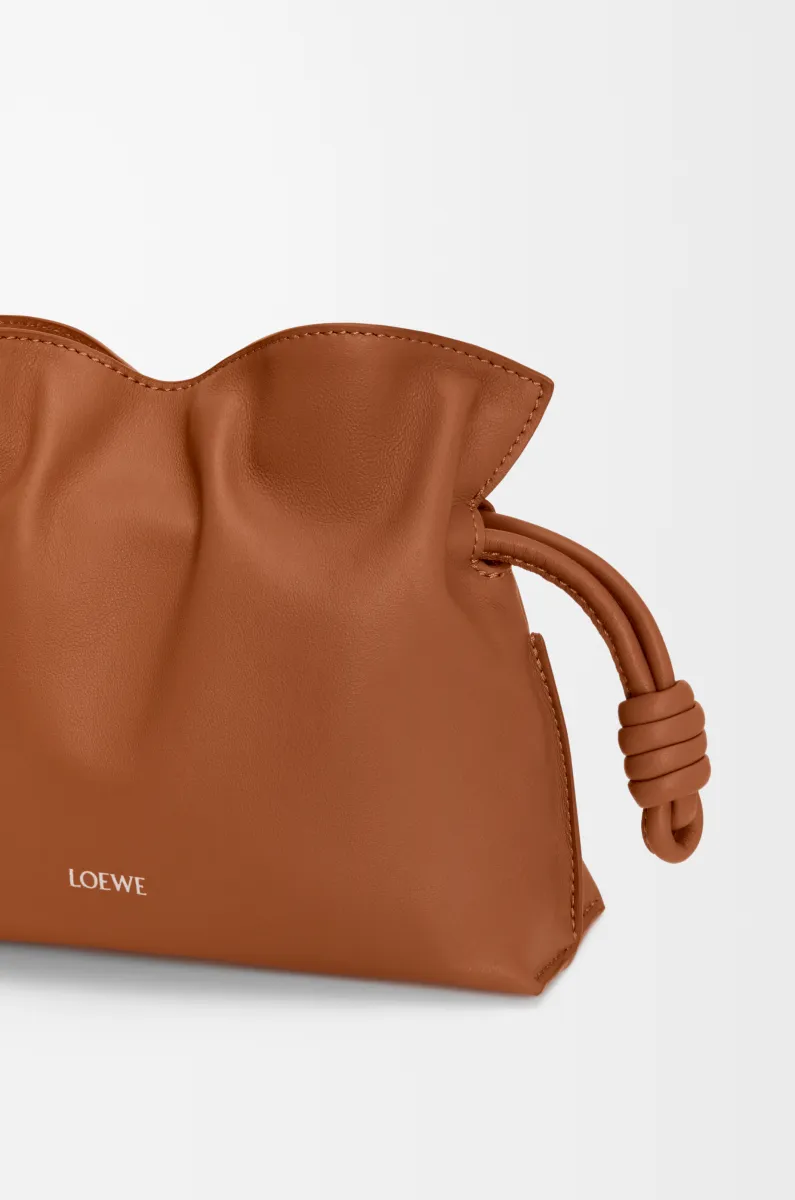 迷你纳帕牛皮革 Flamenco 手拿包