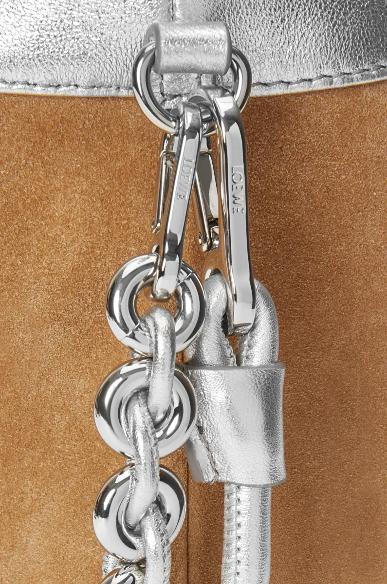 中号层压羊皮革 Flamenco Purse 手拿包