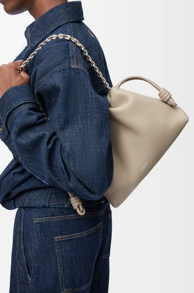 中号粒面牛皮革 Flamenco Purse 手拿包