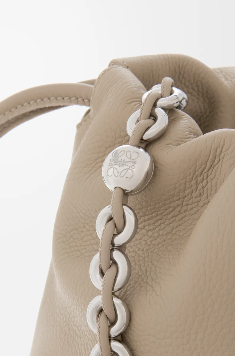 中号粒面牛皮革 Flamenco Purse 手拿包