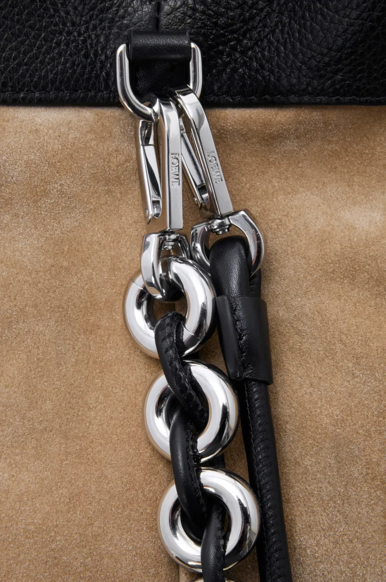 大号粒面牛皮革 Flamenco Purse 手拿包