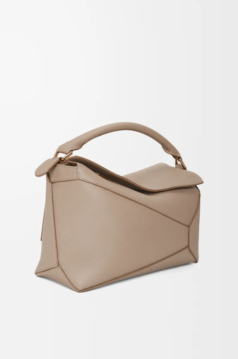 中号柔软粒面牛皮革 Puzzle 手袋