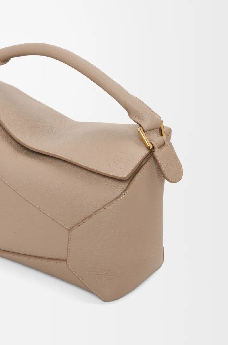 中号柔软粒面牛皮革 Puzzle 手袋