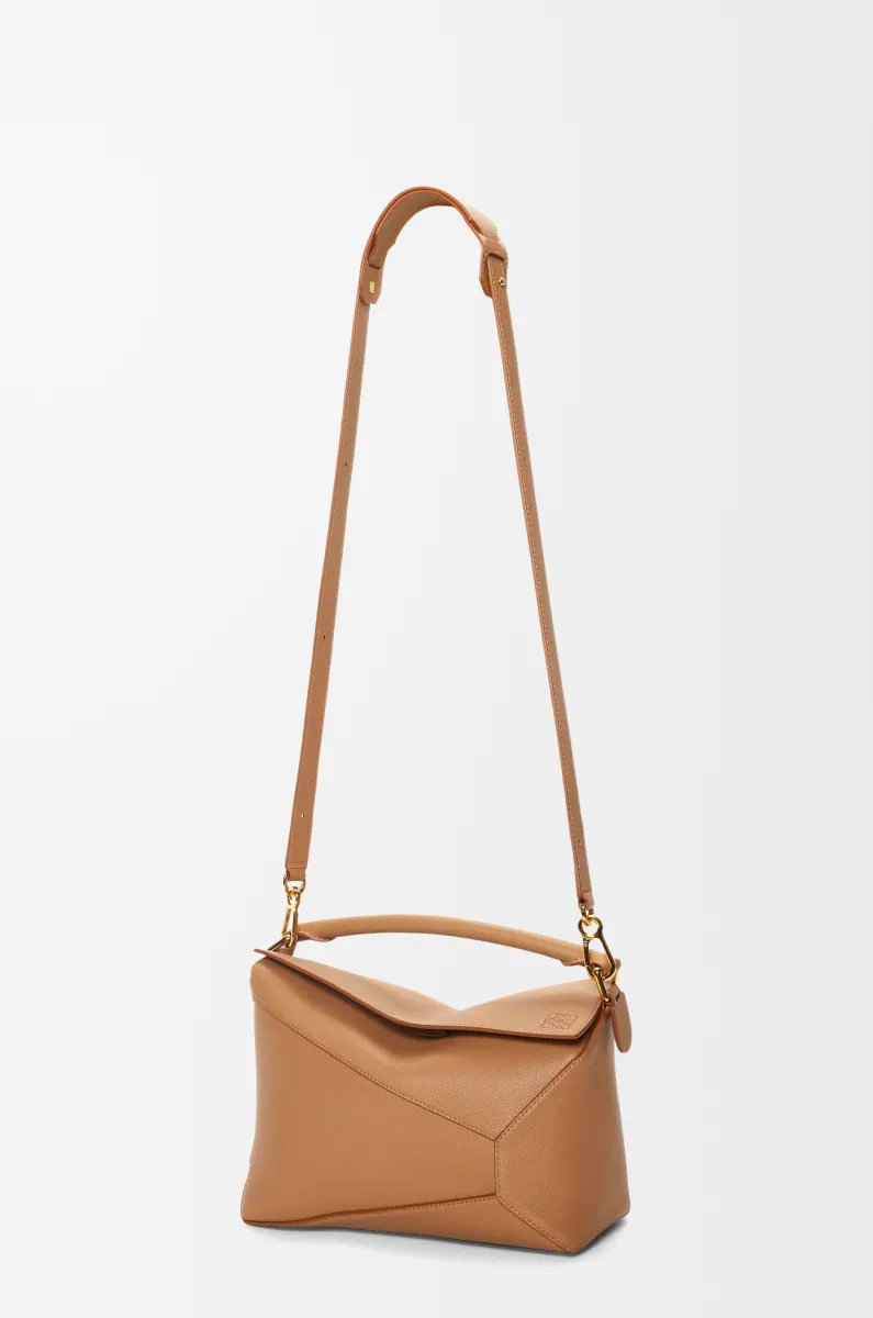 中号柔软粒面牛皮革 Puzzle 手袋