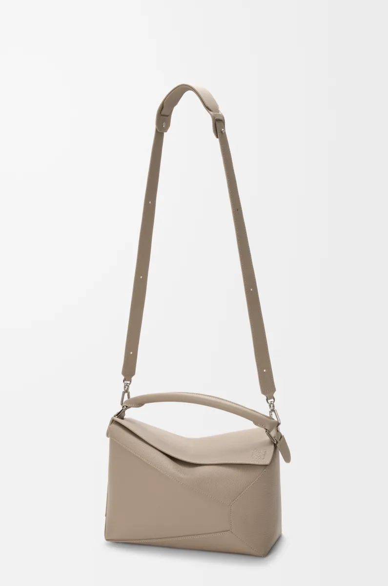 中号柔软粒面牛皮革 Puzzle 手袋