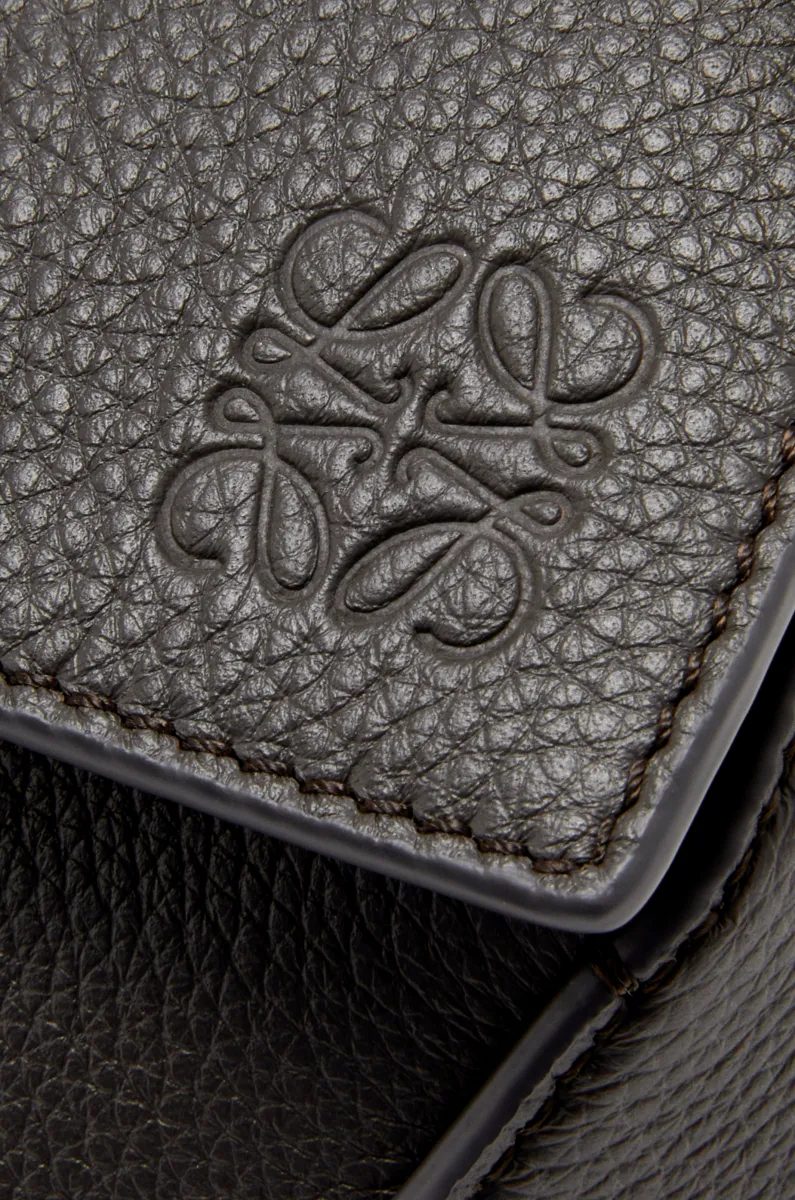 小号柔软粒面牛皮革 Puzzle 手袋