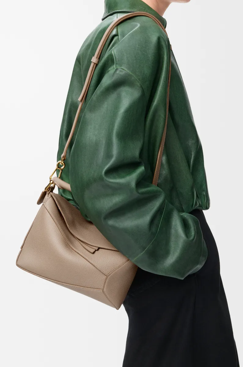 小号柔软粒面牛皮革 Puzzle 手袋