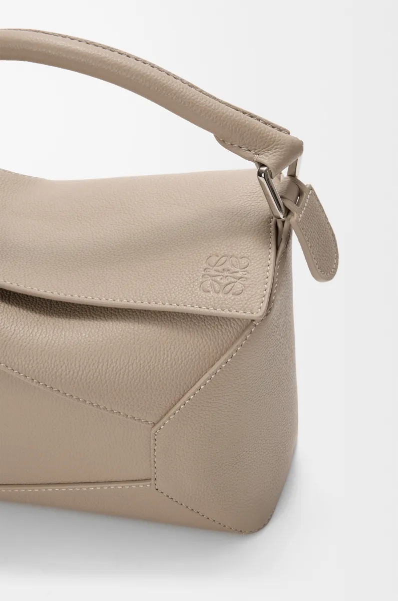 小号柔软粒面牛皮革 Puzzle 手袋