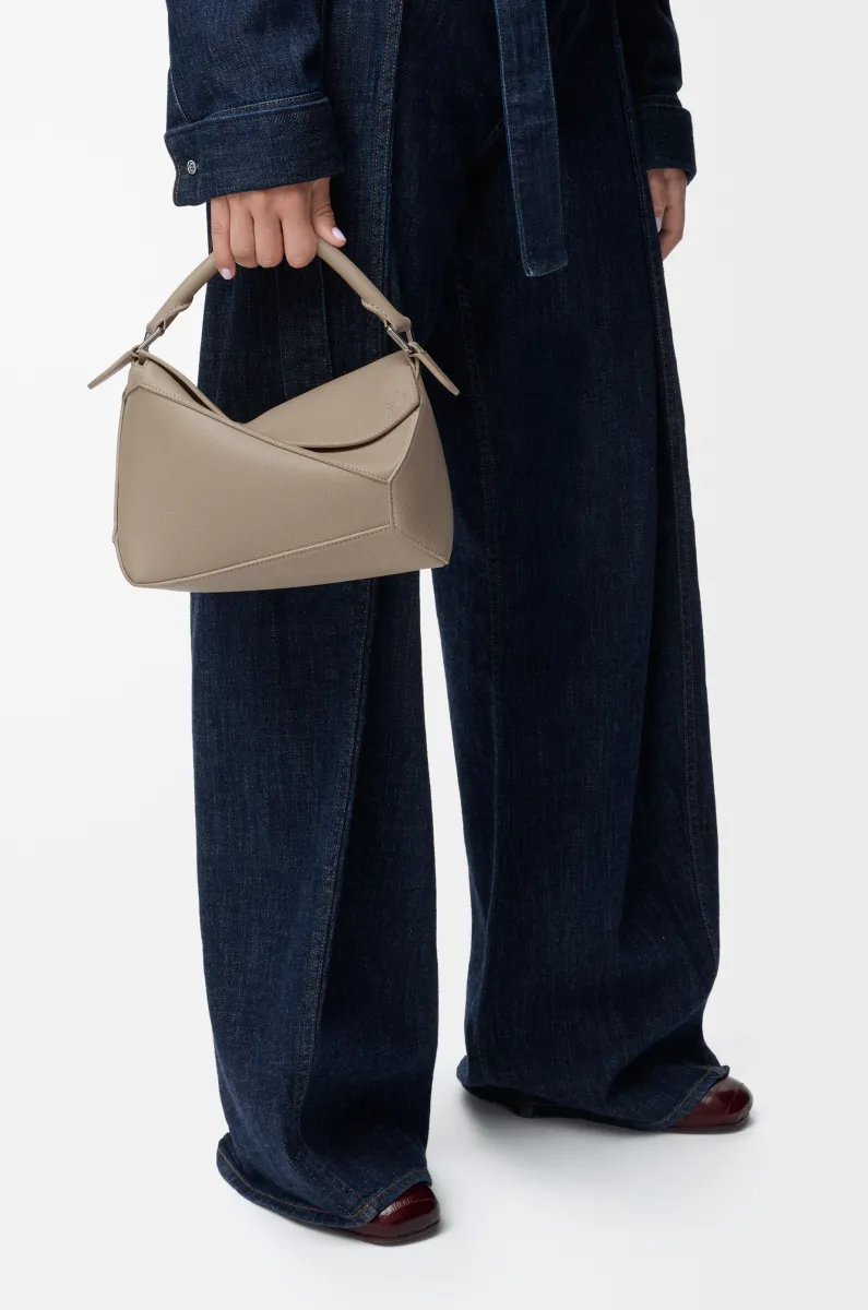 小号柔软粒面牛皮革 Puzzle 手袋