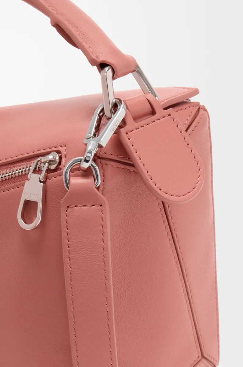 小号纳帕羊皮革 Featherlight Puzzle 手袋