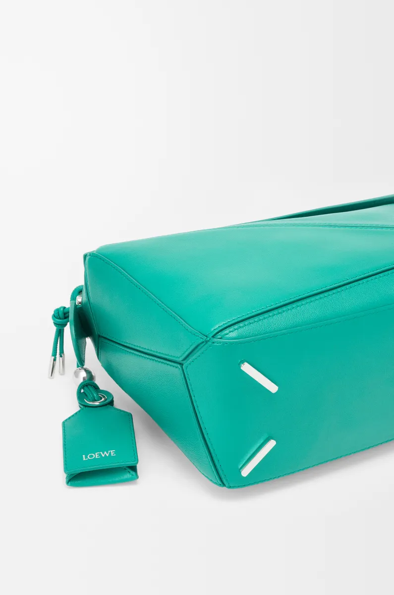 小号纳帕羊皮革 Featherlight Puzzle 手袋