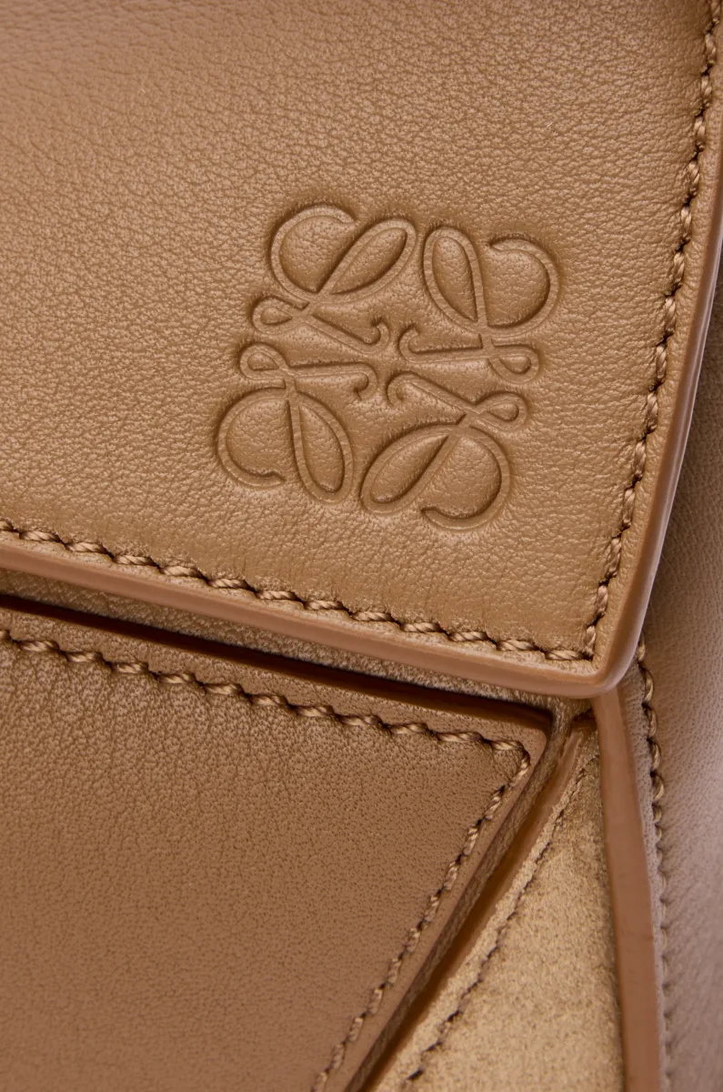 小号经典牛皮革和绒面革 Puzzle 手袋