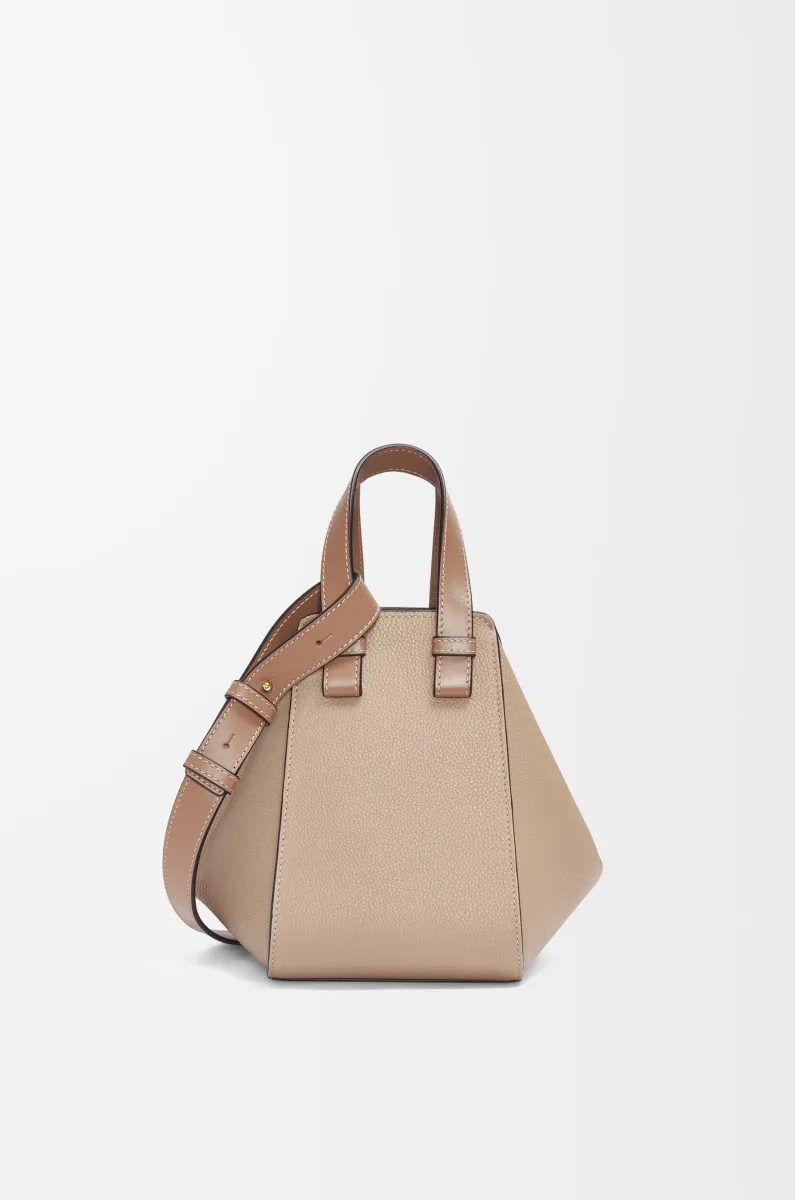 柔软粒面牛皮革 Hammock Compact 手袋