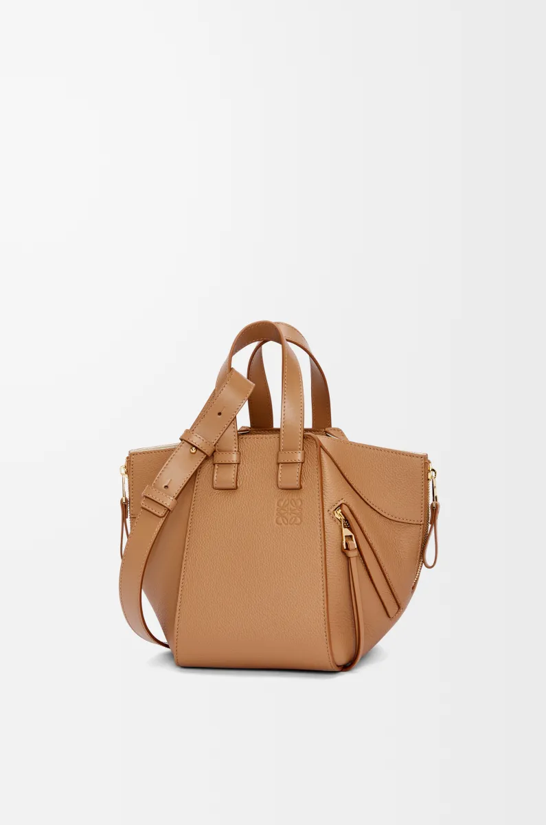 柔软粒面牛皮革 Hammock Compact 手袋